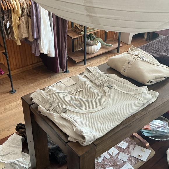 We the free Jamie Tee - Picture 4 of 6